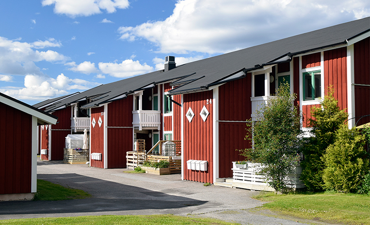 Bild på fastigheten Sländan, adress Korpralsvägen 7 - 33, 14 - 32